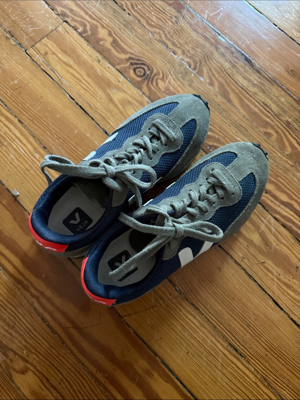 Veja women’s Navy & Olive Runner Sneakers